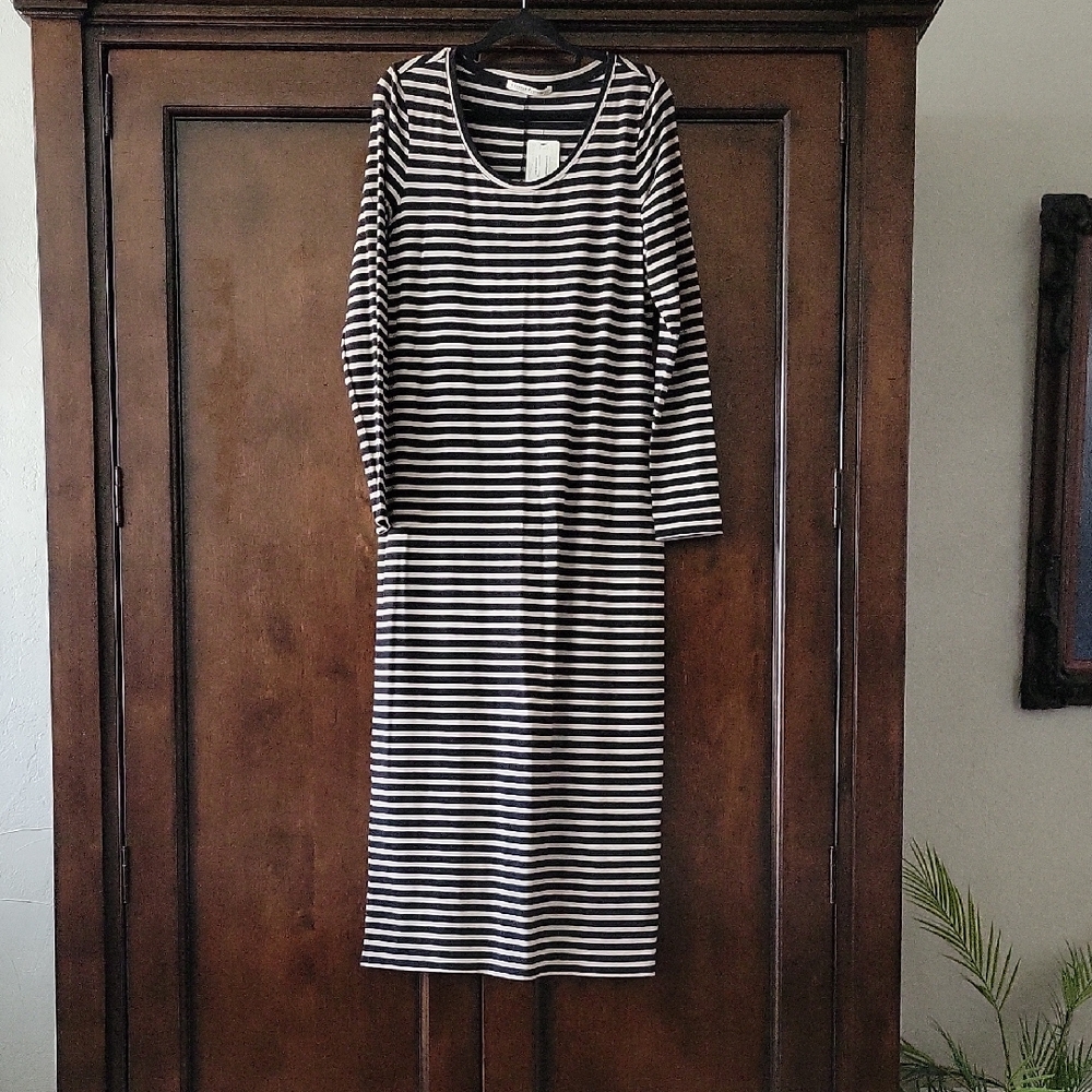 Peruvian Connection Black and White Striped Long Sleeve Midi Dress